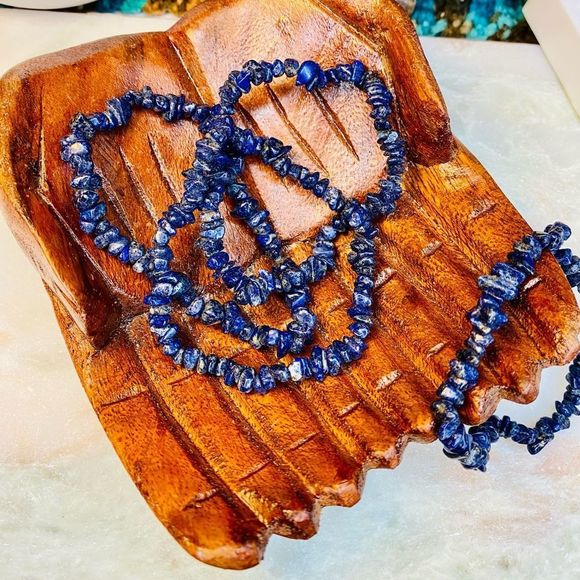 Blue Lapis Lazuli Chip Stretch Bracelet - Picture 4 of 6